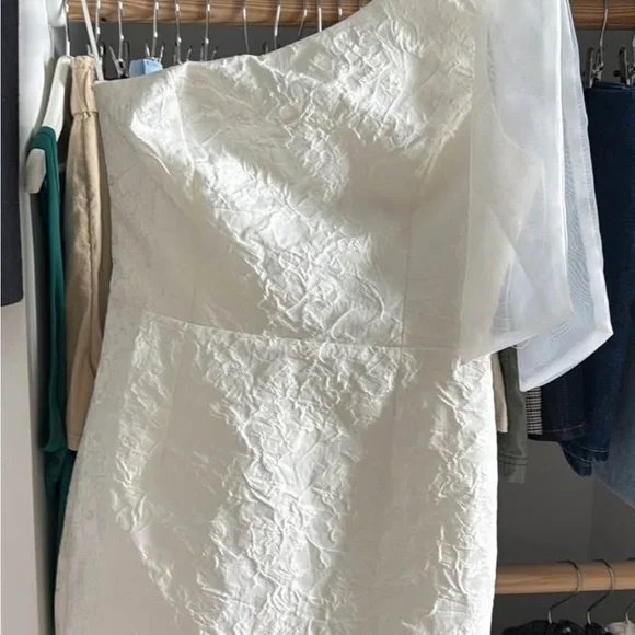 Bow dress - Picture 3 of 4